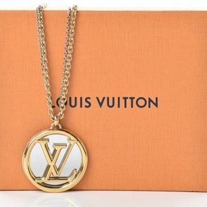 LOUIS VUITTON Louise Long Necklace